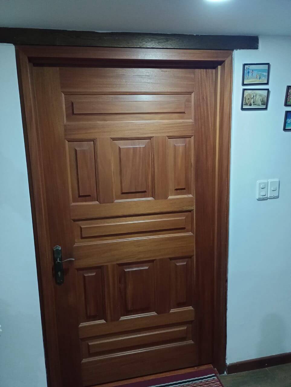 Silla de madera de diseño